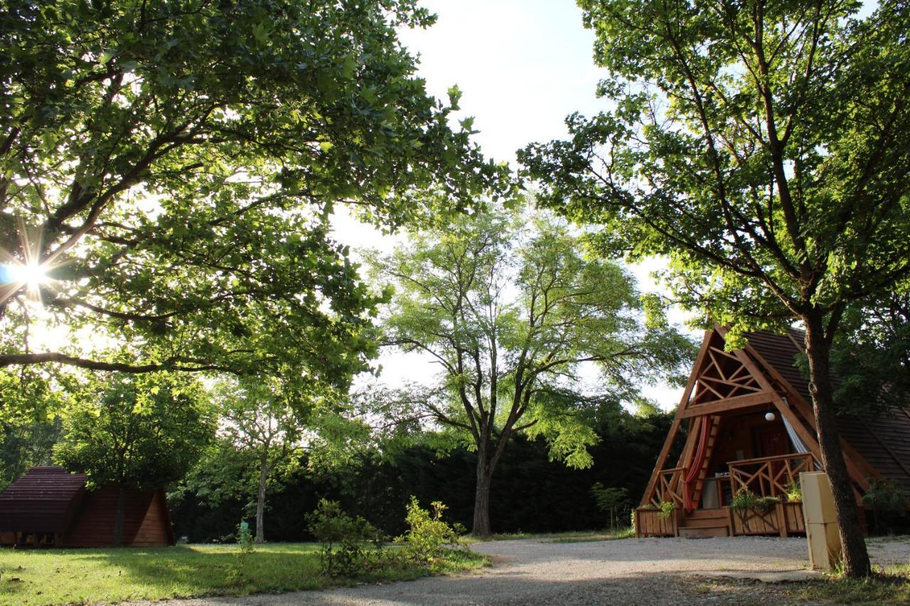 Habitat Createur - Hebergements Insolites Au Camping Municipal "Les Ecureuils" Recoubeau-Jansac Eksteriør bilde
