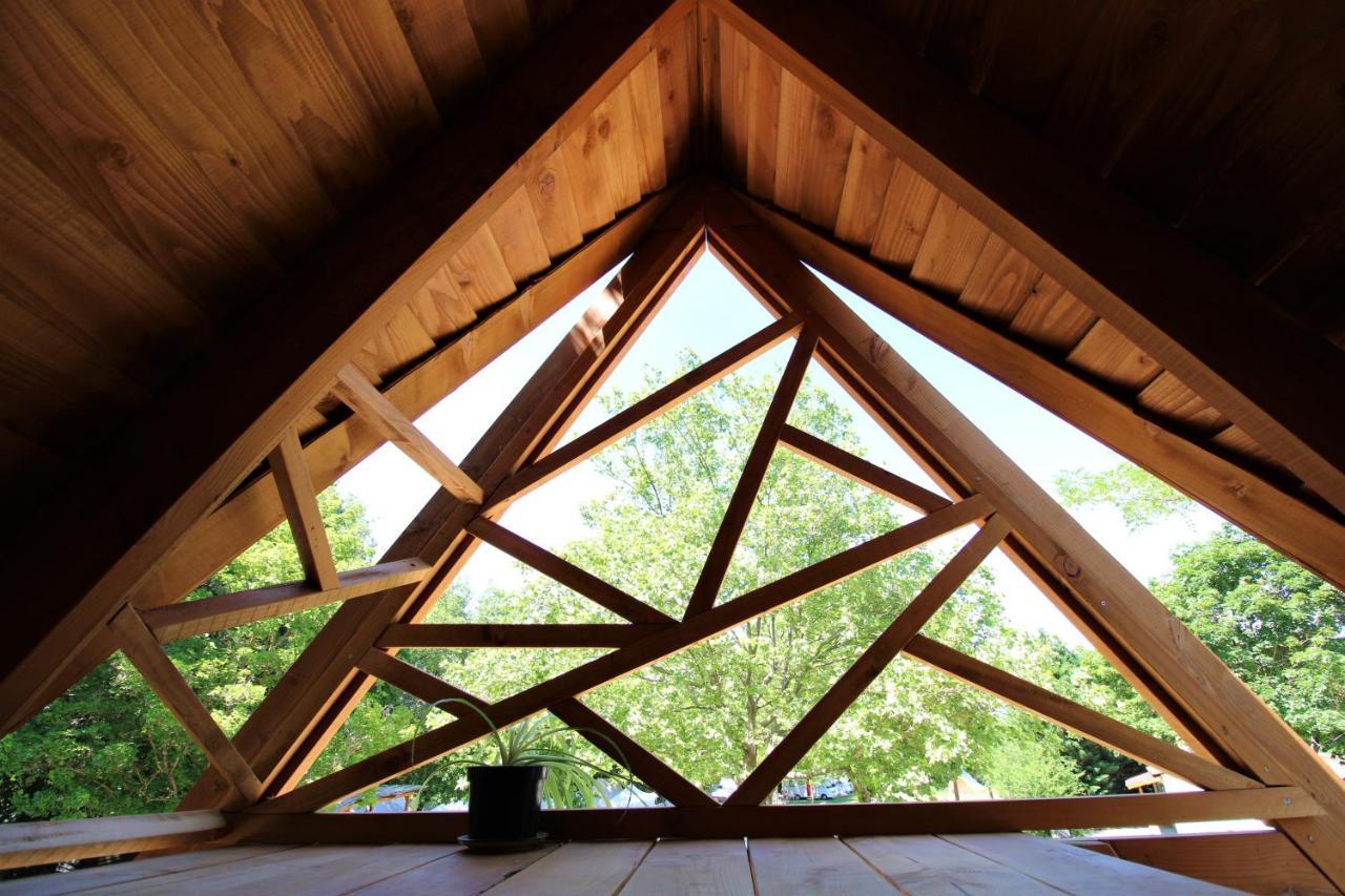 Habitat Createur - Hebergements Insolites Au Camping Municipal "Les Ecureuils" Recoubeau-Jansac Eksteriør bilde