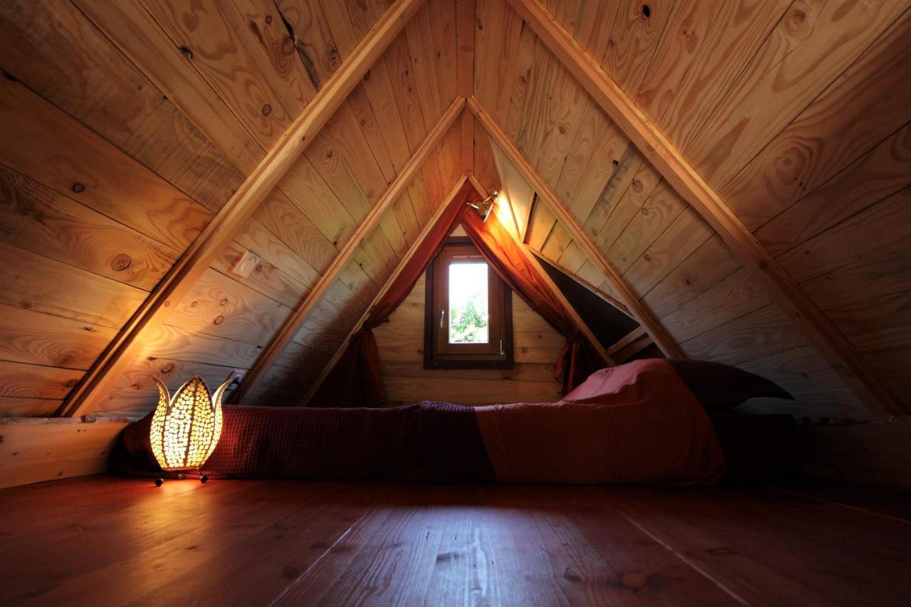 Habitat Createur - Hebergements Insolites Au Camping Municipal "Les Ecureuils" Recoubeau-Jansac Eksteriør bilde