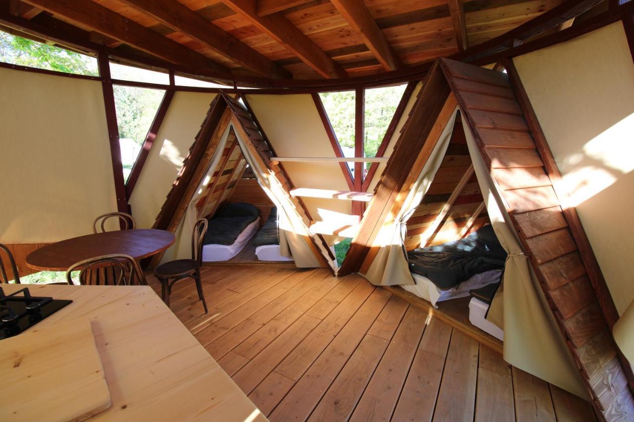 Habitat Createur - Hebergements Insolites Au Camping Municipal "Les Ecureuils" Recoubeau-Jansac Eksteriør bilde