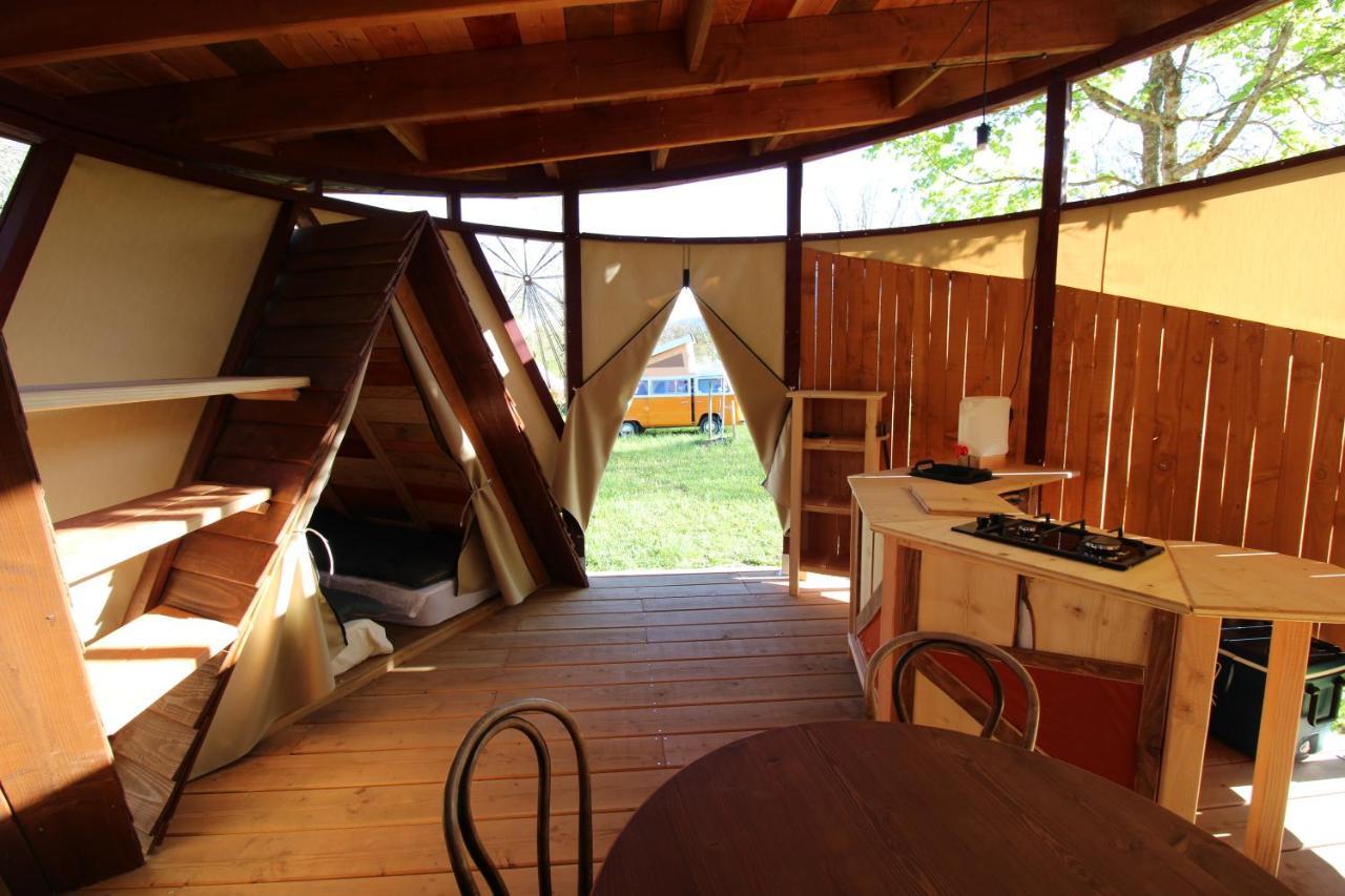 Habitat Createur - Hebergements Insolites Au Camping Municipal "Les Ecureuils" Recoubeau-Jansac Eksteriør bilde