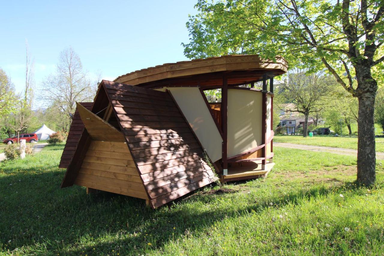 Habitat Createur - Hebergements Insolites Au Camping Municipal "Les Ecureuils" Recoubeau-Jansac Eksteriør bilde