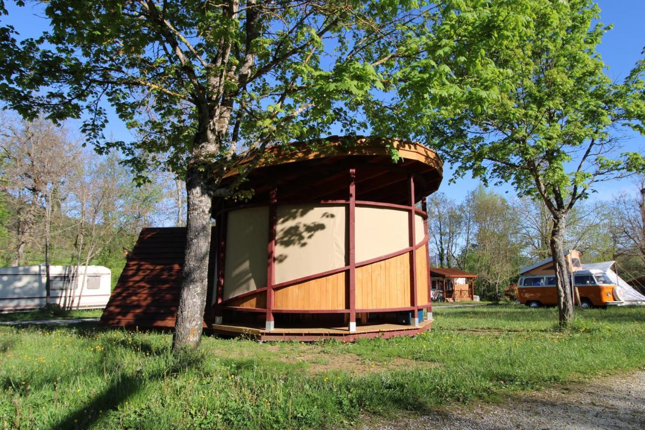 Habitat Createur - Hebergements Insolites Au Camping Municipal "Les Ecureuils" Recoubeau-Jansac Eksteriør bilde