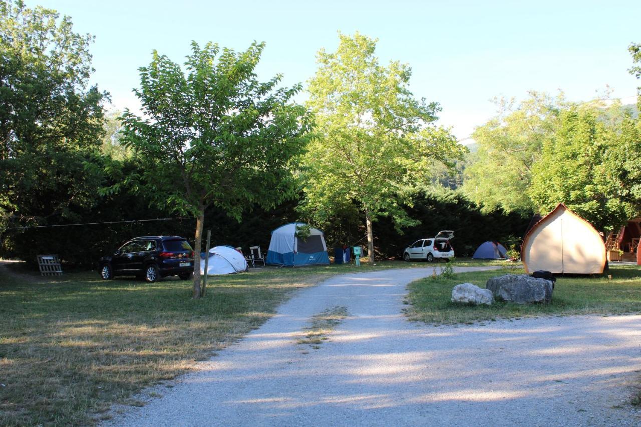 Habitat Createur - Hebergements Insolites Au Camping Municipal "Les Ecureuils" Recoubeau-Jansac Eksteriør bilde