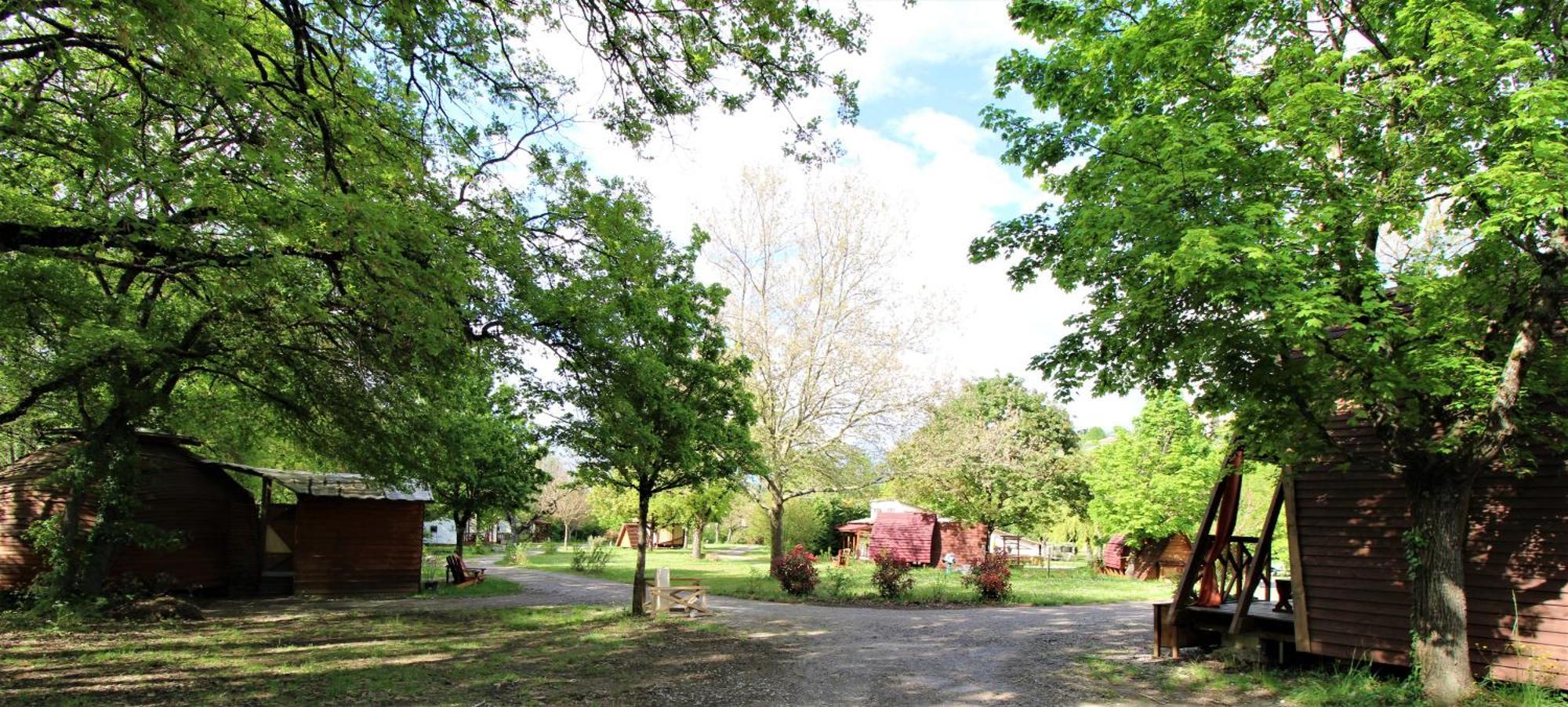 Habitat Createur - Hebergements Insolites Au Camping Municipal "Les Ecureuils" Recoubeau-Jansac Eksteriør bilde